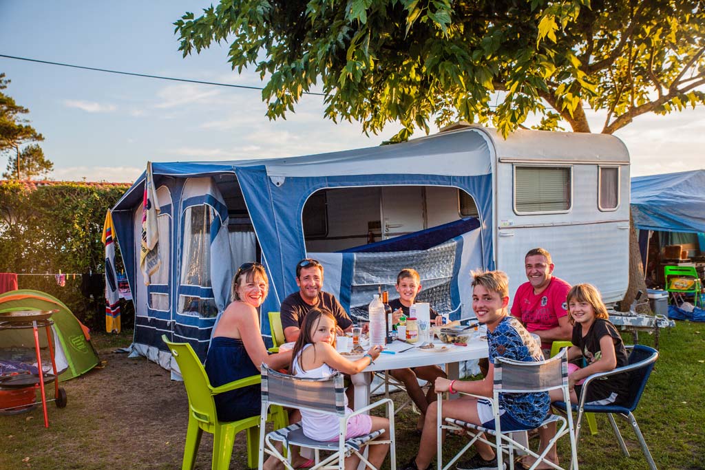 Partez-à-la-découverte-du-camping-La-Ferme-Erromardie